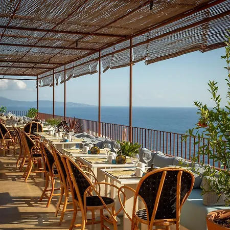 Hotel Mylos - Cargèse, Piscine Intérieure Et Extérieure 4*