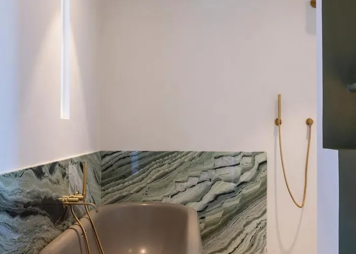 Otel Mylos - Cargese, Piscine Interieure Et Exterieure